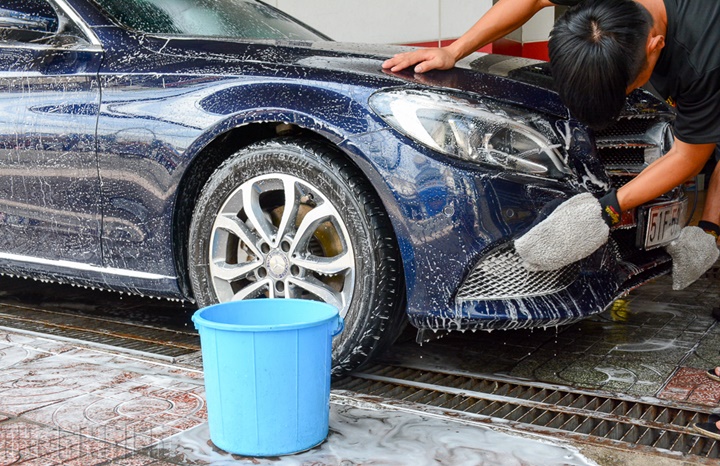 Rửa xe ô tô tại Hồ Chí Minh