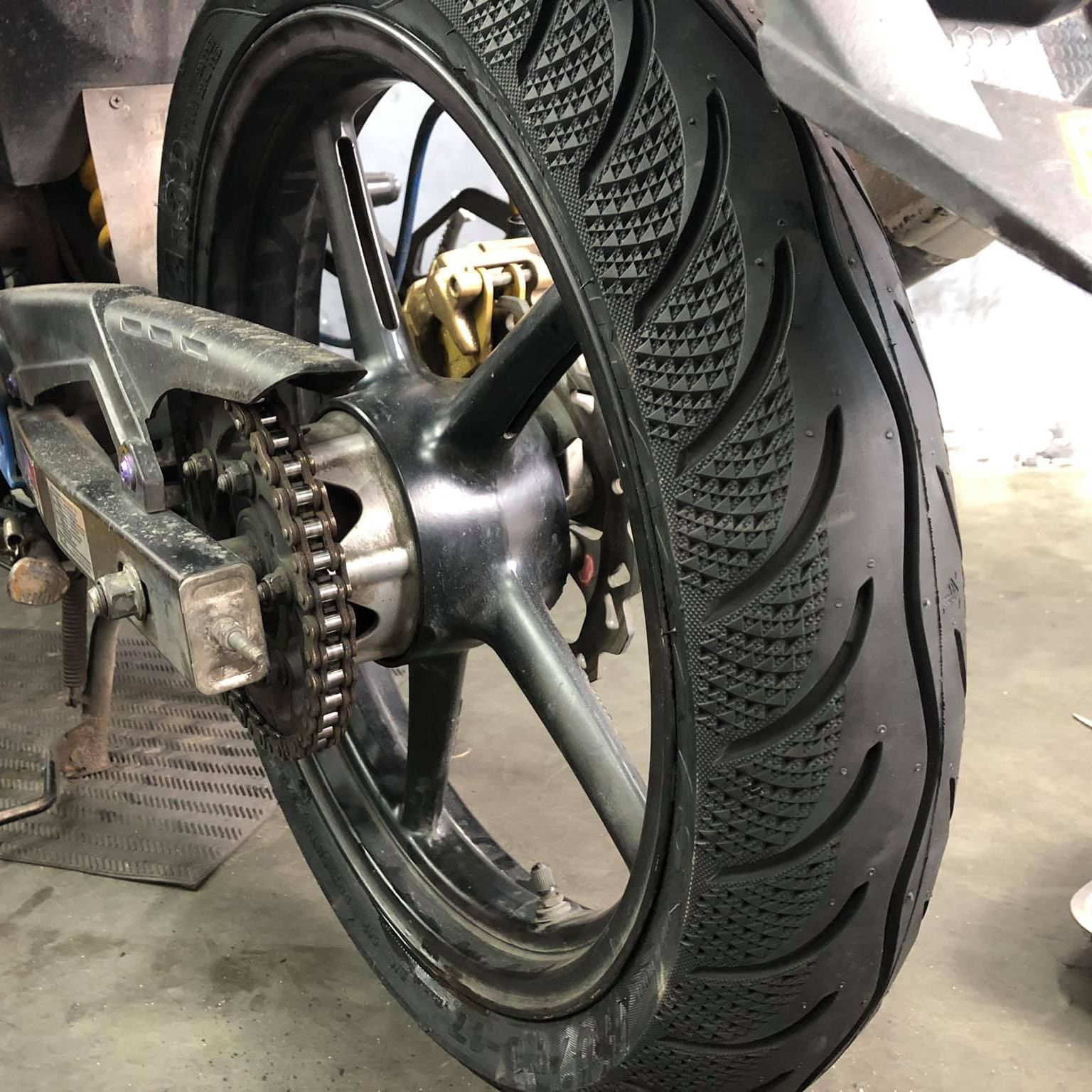 Đánh giá chất lượng và hiệu suất lốp xe Maxxis