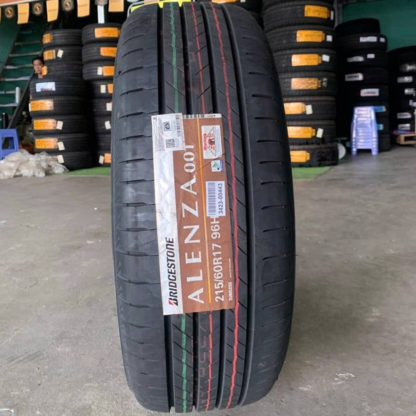 Lốp Michelin 215/60R17: Giá tốt, chất lượng cao