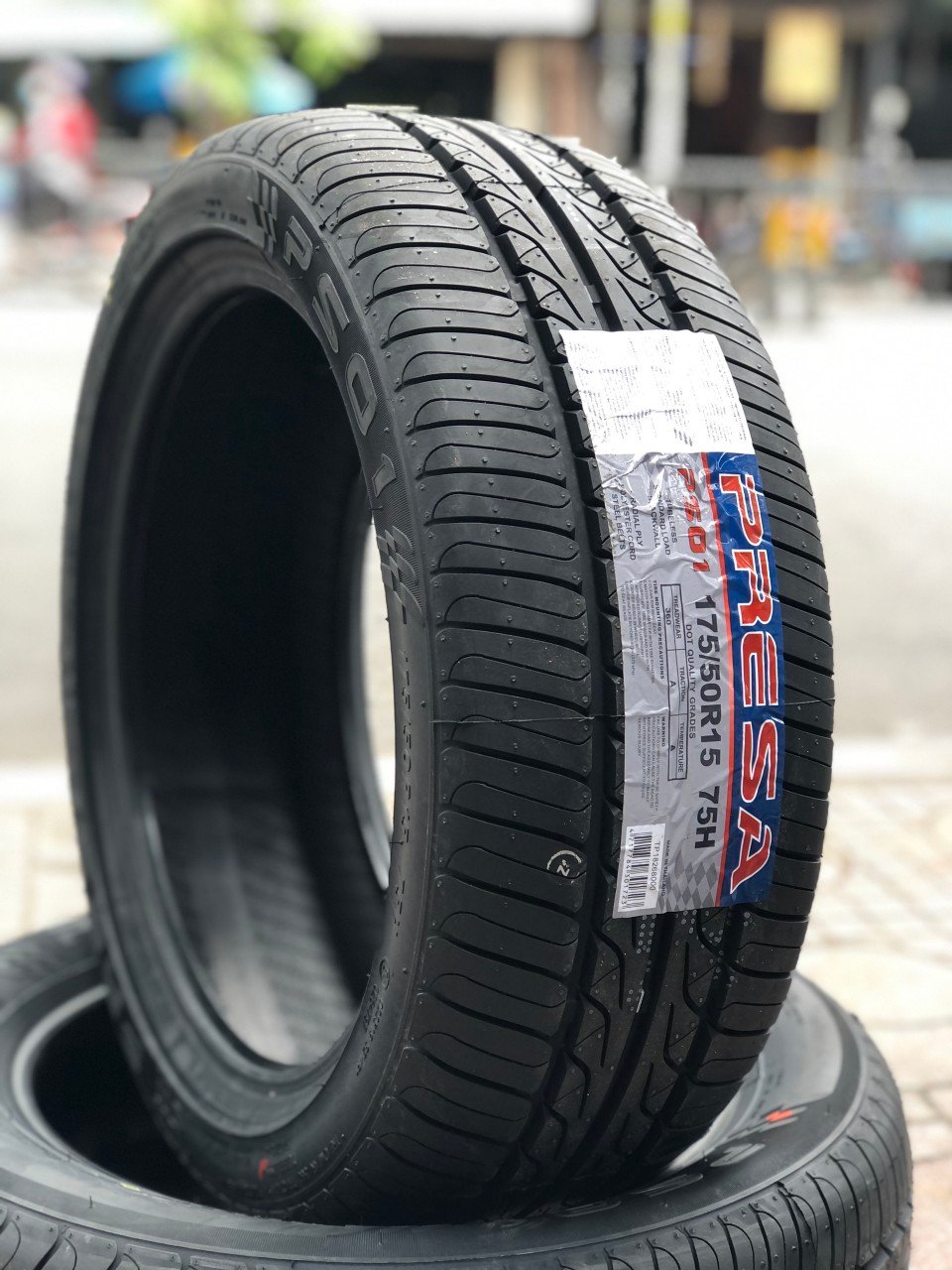 Lốp xe Kia Morning 175/50R15 chính hãng