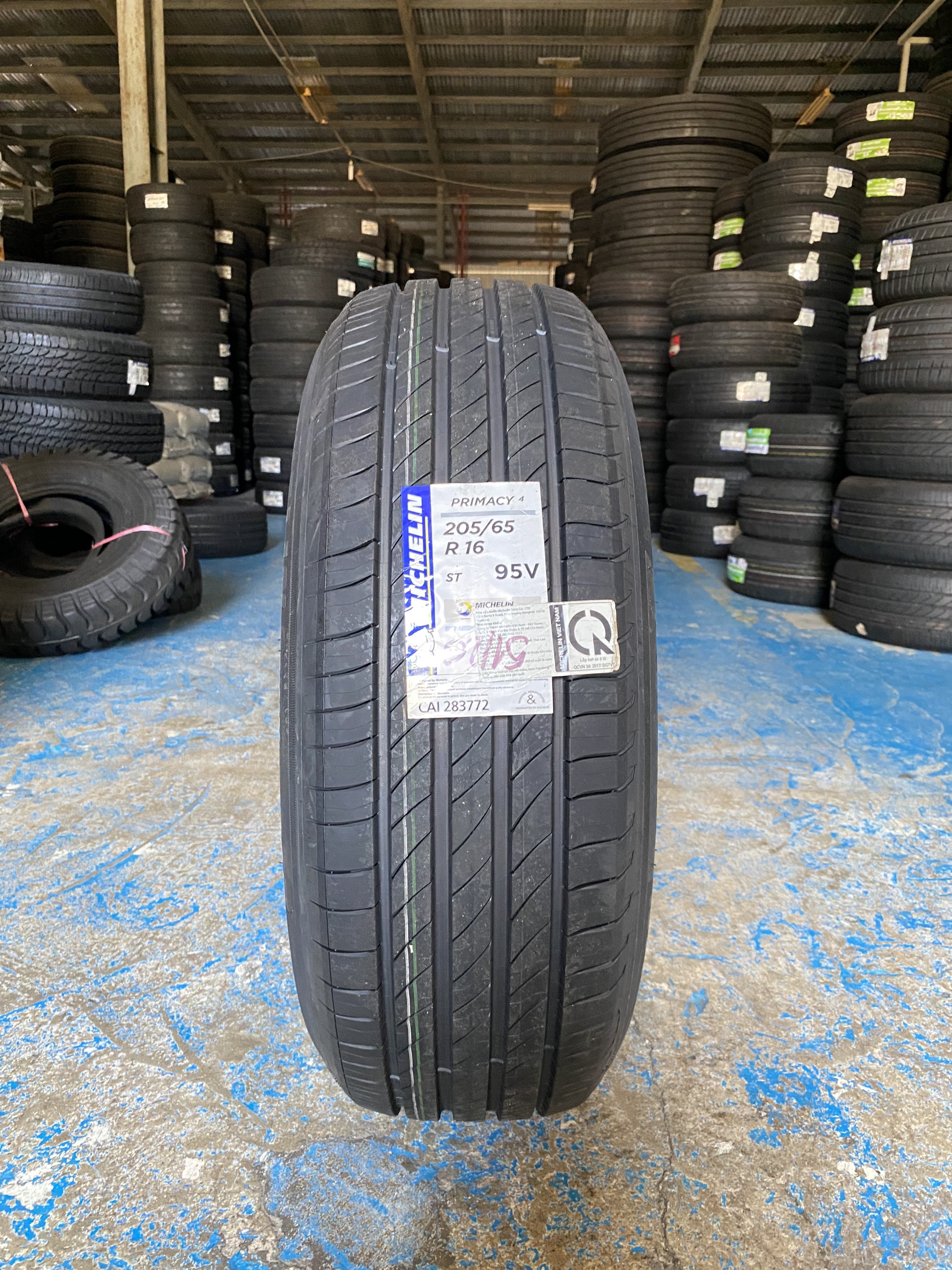 Vỏ Xe Innova 205/65R16 Michelin: Giới thiệu  Ưu điểm