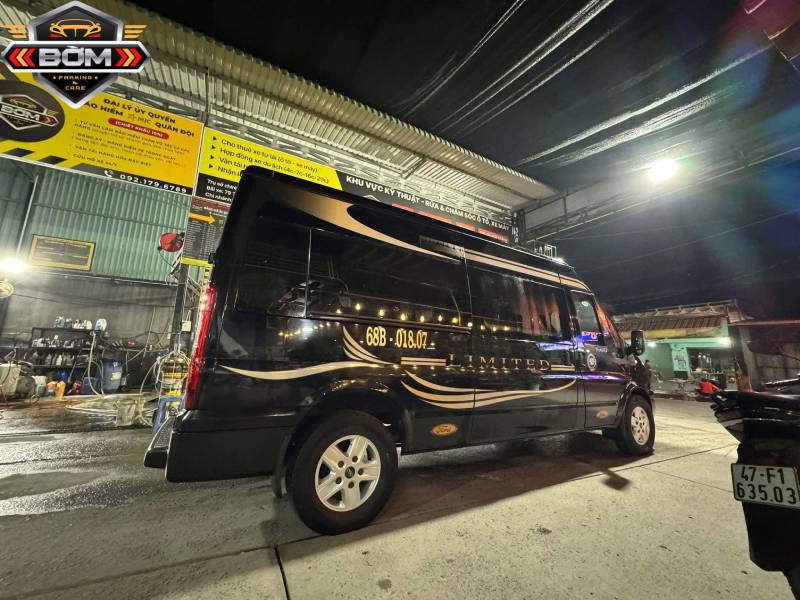 Cho thuê tự lái Ford Transit: Giải pháp di chuyển hoàn hảo