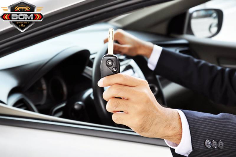 Đánh giá ưu và nhược điểm của dịch vụ thuê xe ô tô có tài xế