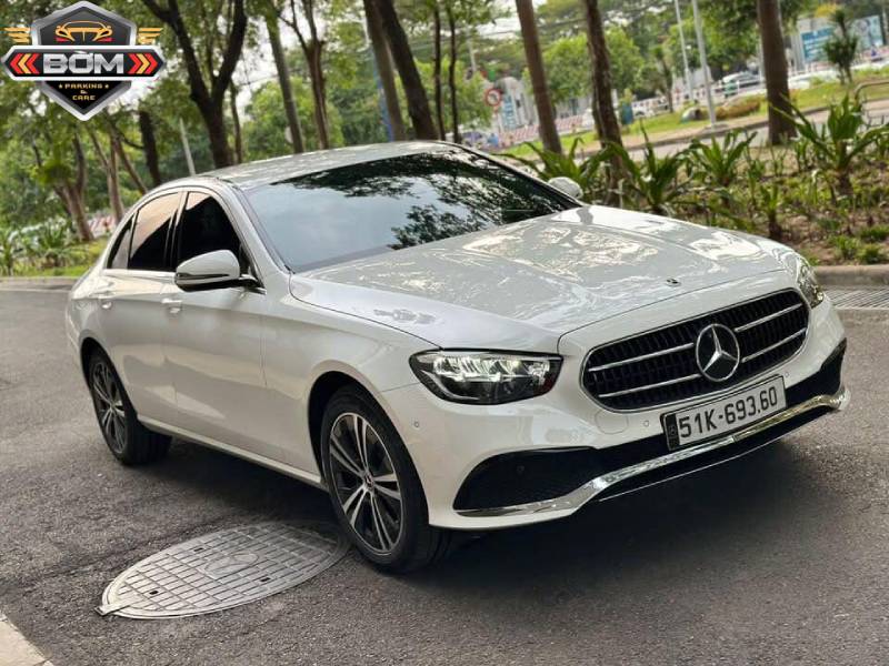 Lưu ý khi thuê ô tô tự lái đó là nên kiểm tra kỹ lưỡng trước khi lái thử