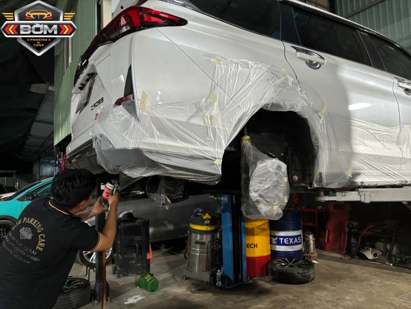 Phủ gầm xe giúp giảm thiểu tổn thương cho xế yêu
