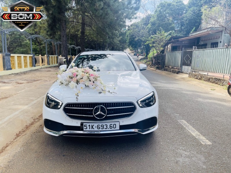 Cho thuê xe cưới Mercedes hạng sang: Dấu ấn đẳng cấp cho ngày trọng đại