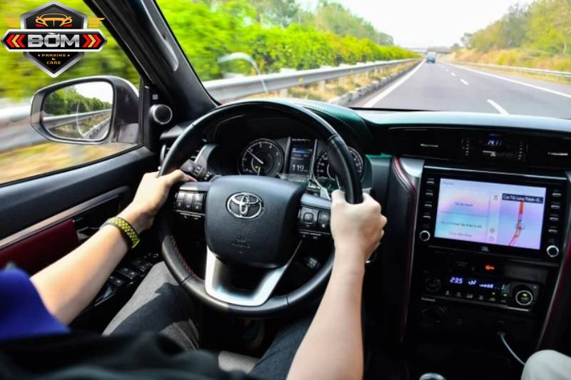 Đặt xe sớm là một trong những mẹo thuê xe tự lái dịp lễ tết rẻ nhất