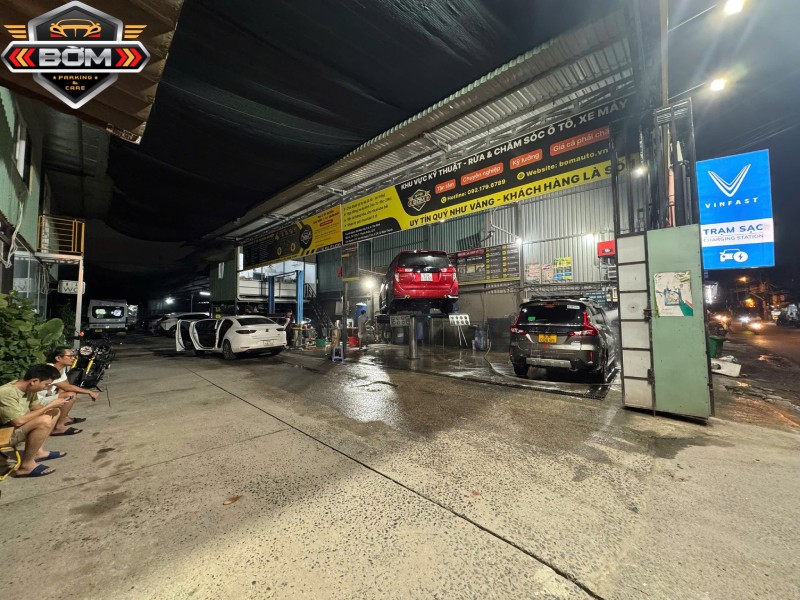 Dịch vụ rửa xe và thay nhớt chất lượng cao tại Bờm Auto