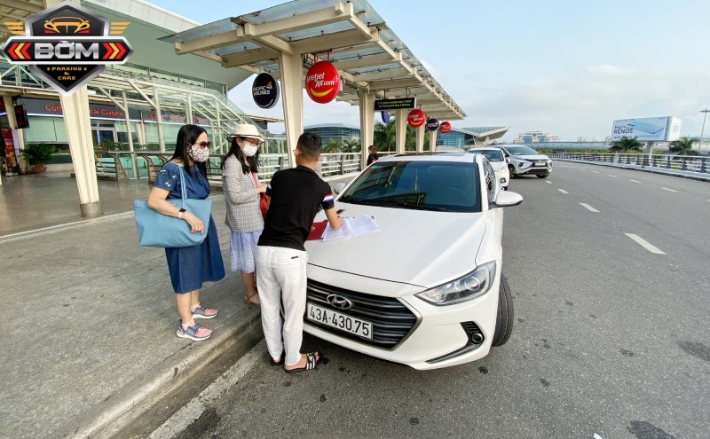 Giá xe tự lái bao nhiêu tại TP.HCM: Cẩm nang chi tiết 2025