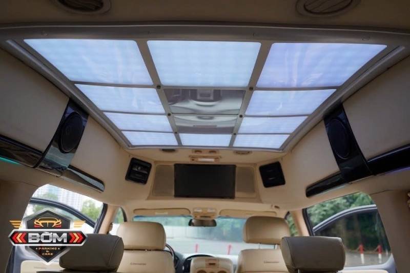 Hệ thống điều hòa trên Hyundai Starex Limousine được thiết kế với 2 giàn lạnh riêng biệt