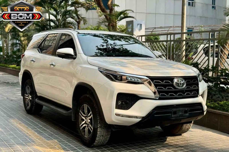 Thuê xe 7 chỗ có tài xế: Giá tốt, phục vụ tận tình