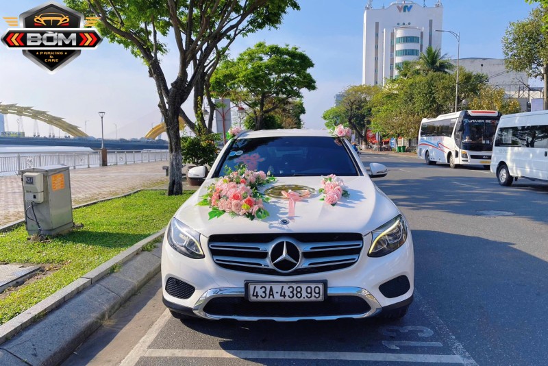 Thuê xe hoa đám cưới tốn bao nhiêu tiền? Giải đáp từ chuyên gia