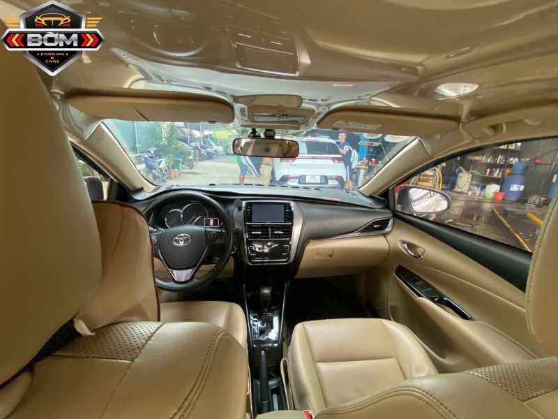 Toyota Vios còn ghi điểm với không gian tiện nghi thoải mái