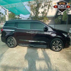 Kia Sedona – Xe tự lái