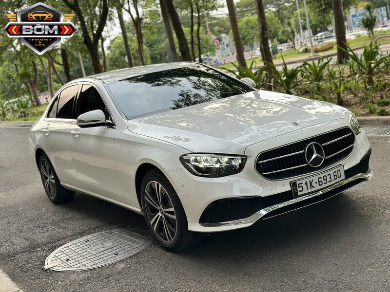 Mercedes-Benz E180 sở hữu thiết kế ngoại thất sang trọng