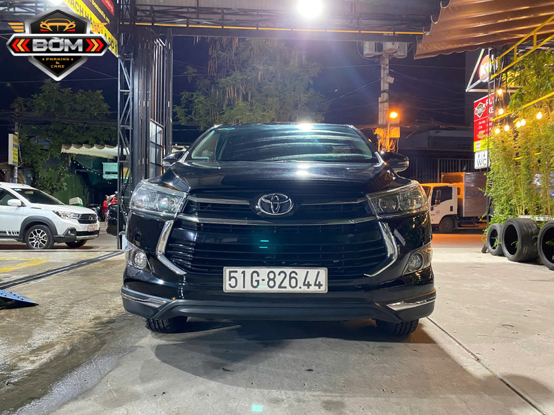 Toyota Innova Venturer sở hữu kích thước ấn tượng