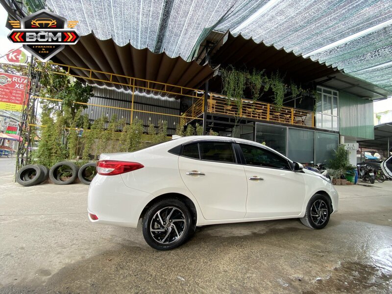 Người chơi nên kiểm tra tình trạng xe trước khi lựa chọn dịch vụ thuê xe