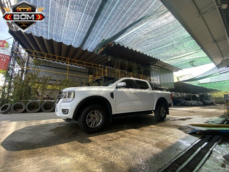 Thuê xe bán tải Ford Ranger – Lựa chọn đa năng cho mọi hành trình