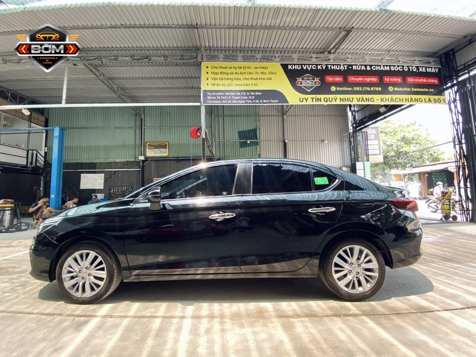 Giá thuê xe 4 chỗ 1 ngày