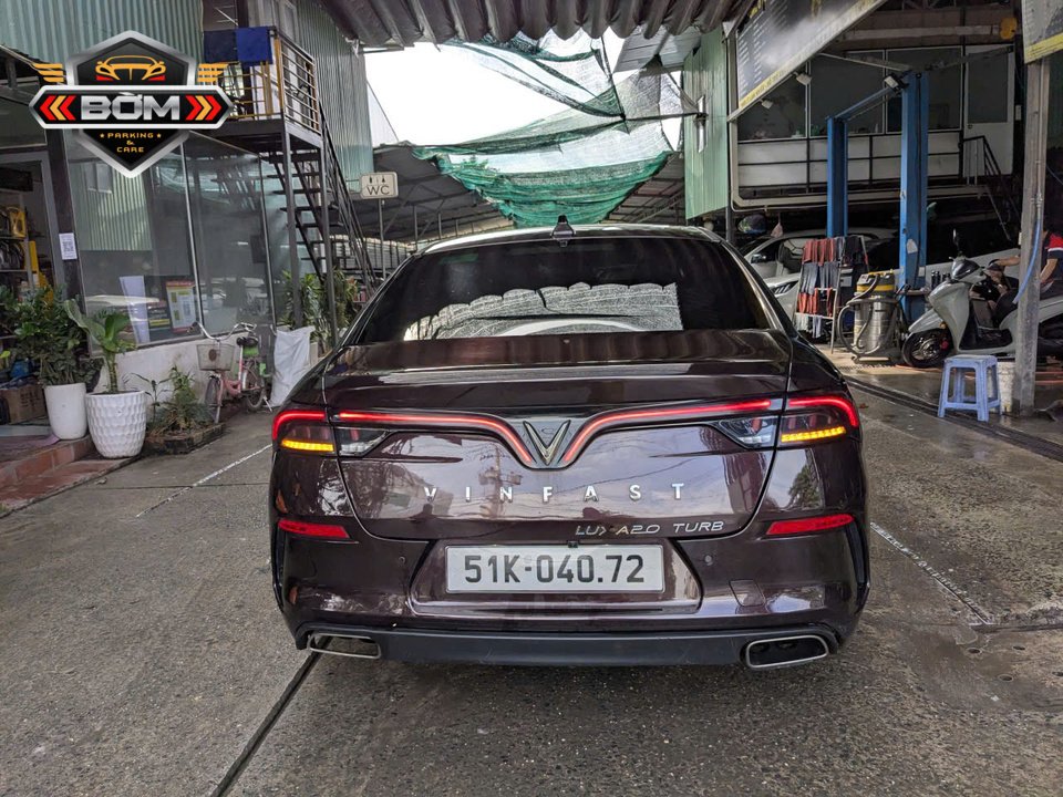 VinFast Lux A2 0 giá